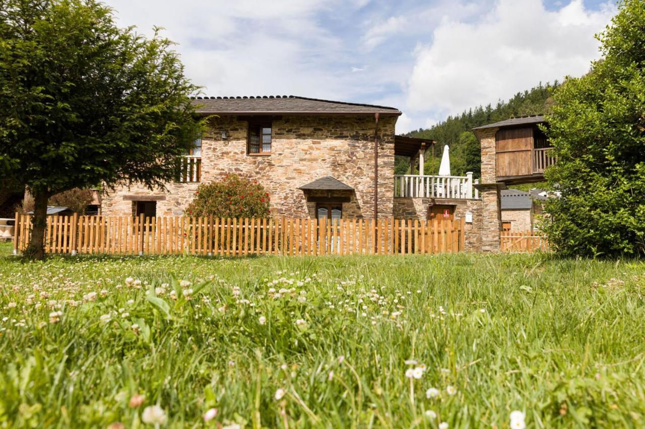 Casas Rurales Tareira En Taramundi Exterior foto